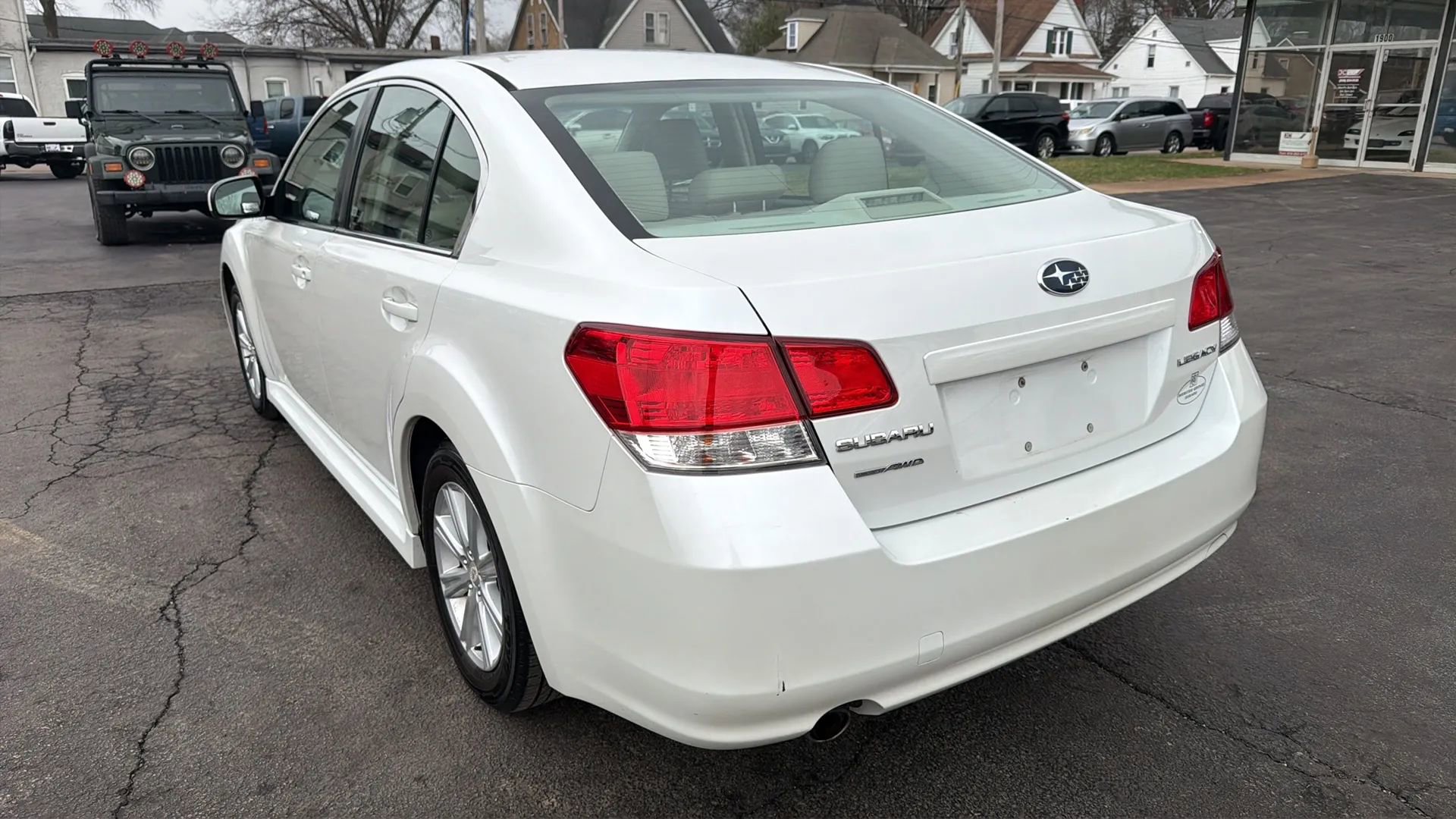 Used 2010 Subaru Legacy 2.5i Premium image 7