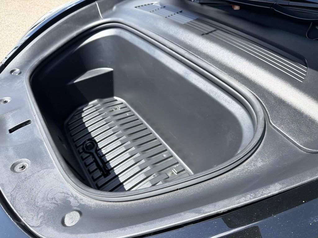 Used 2021 Tesla Model Y Performance image 22