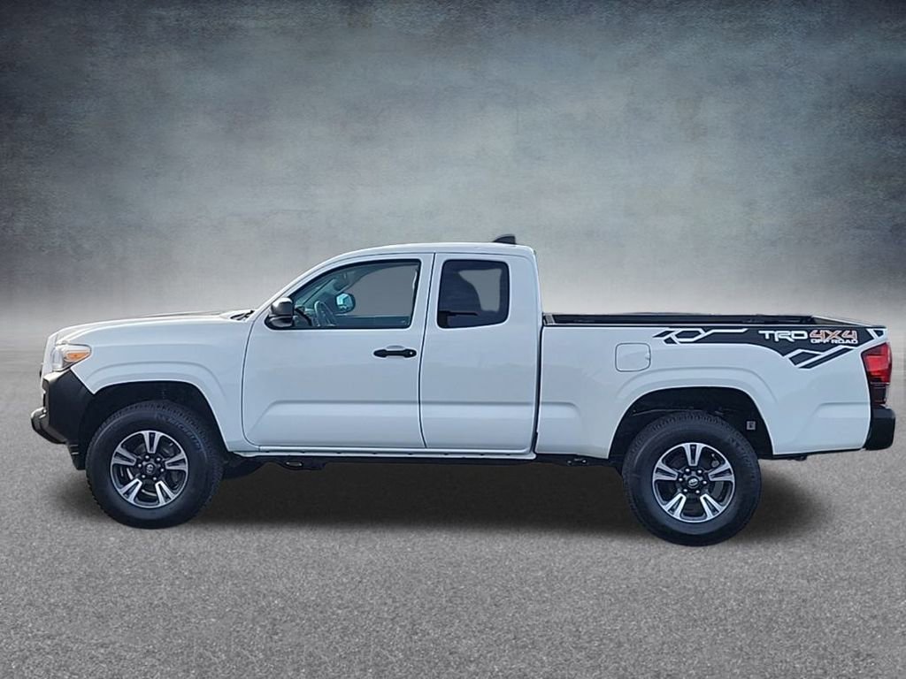 Used 2021 Toyota Tacoma SR image 9