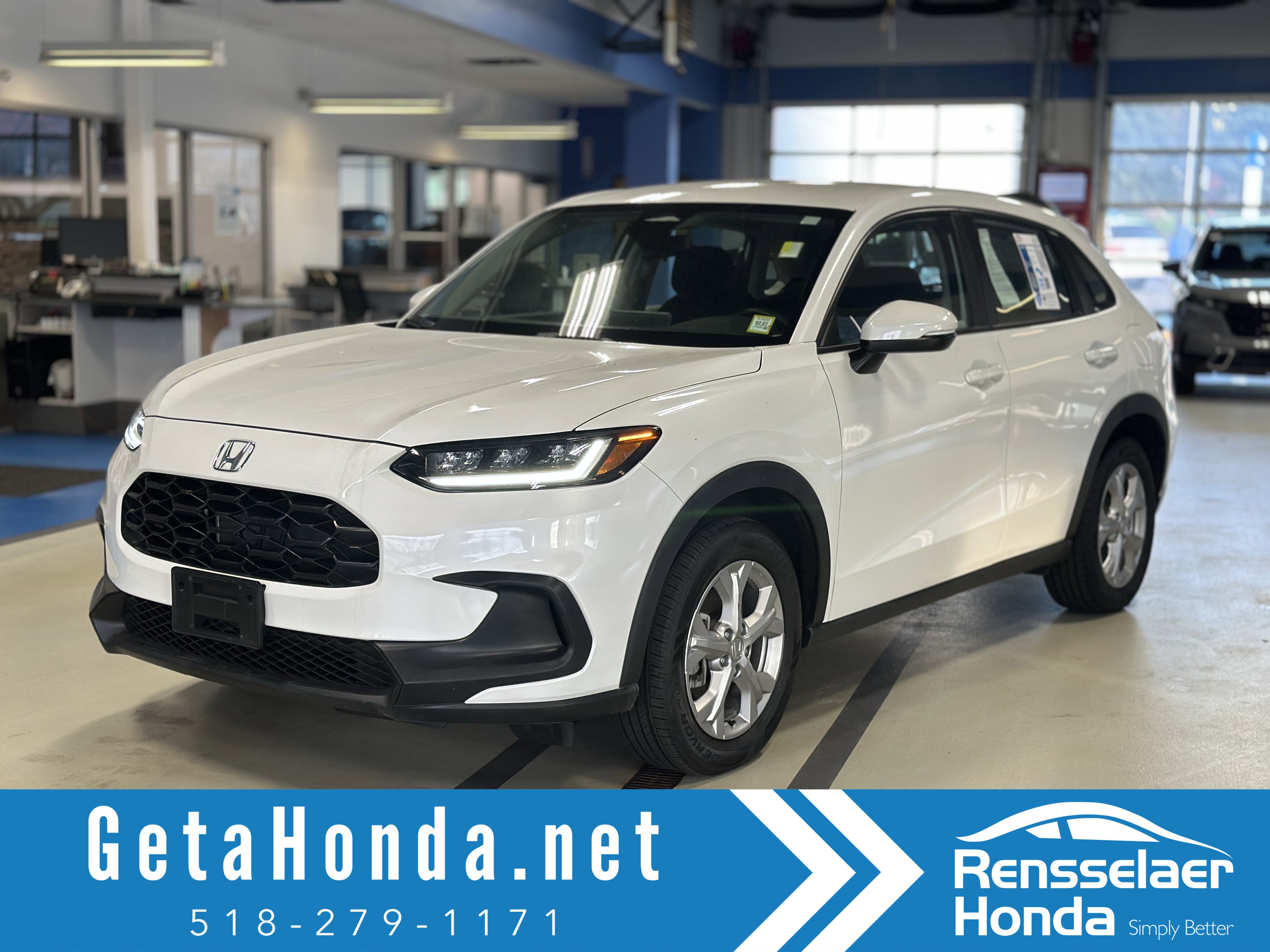 Used 2023 Honda HR-V LX image 1