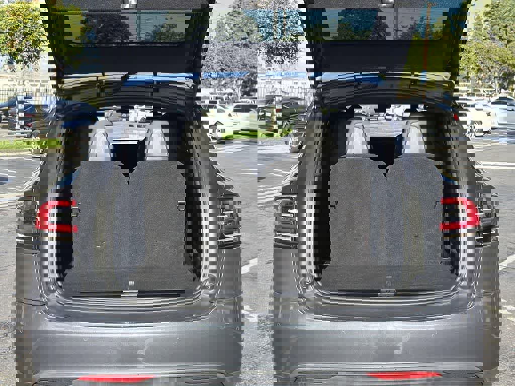 Used 2022 Tesla Model X Plaid image 32