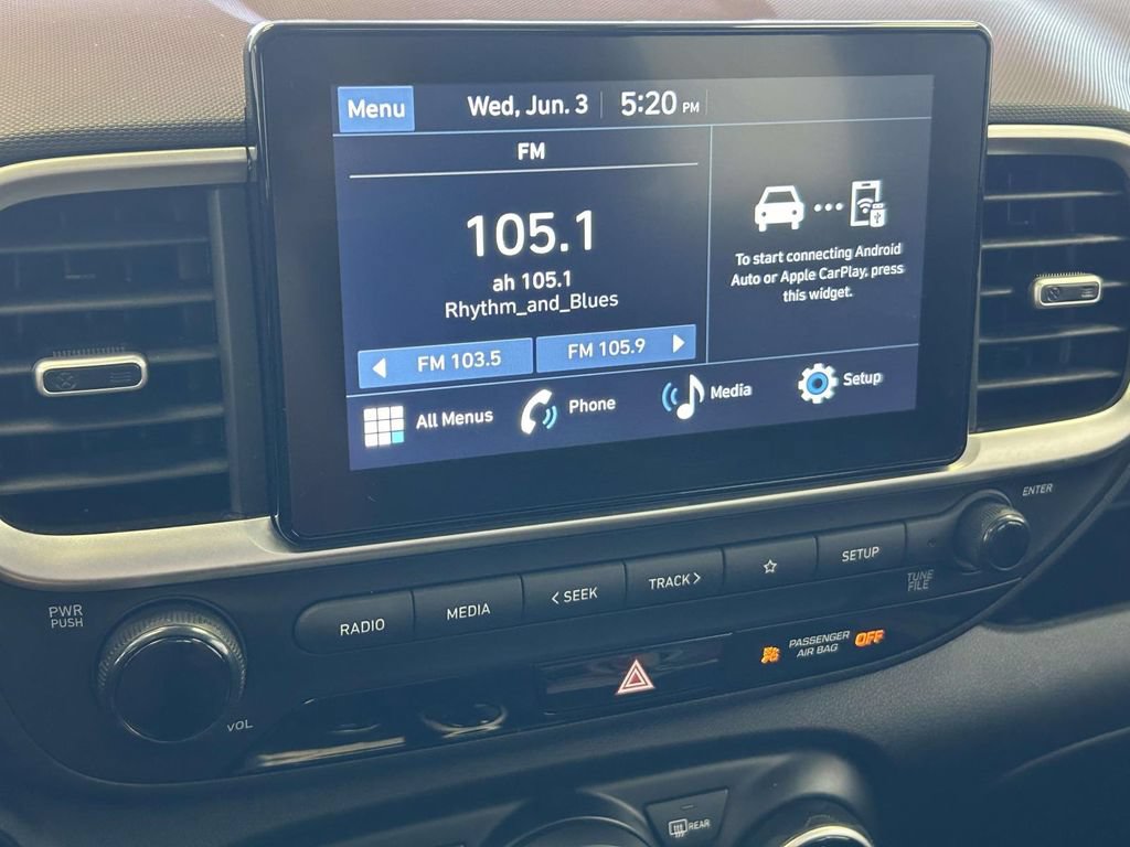Used 2025 Hyundai Venue SEL FWD image 26