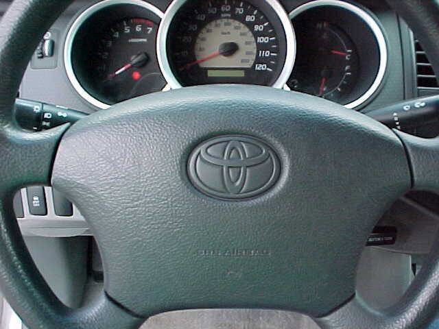 Used 2011 Toyota Tacoma 2WD Regular Cab image 22