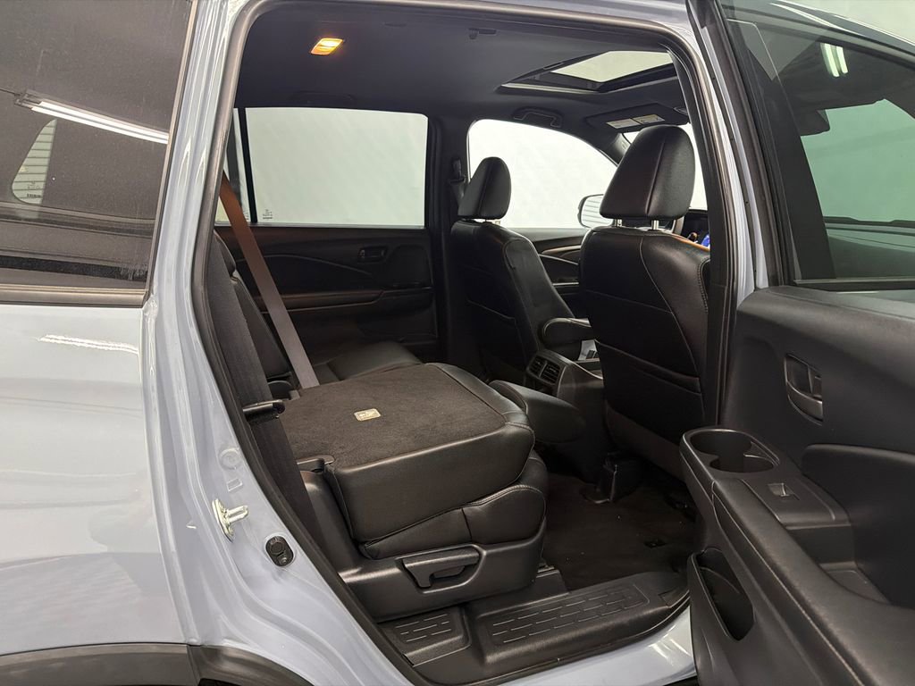 Used 2023 Honda Passport EX-L image 17