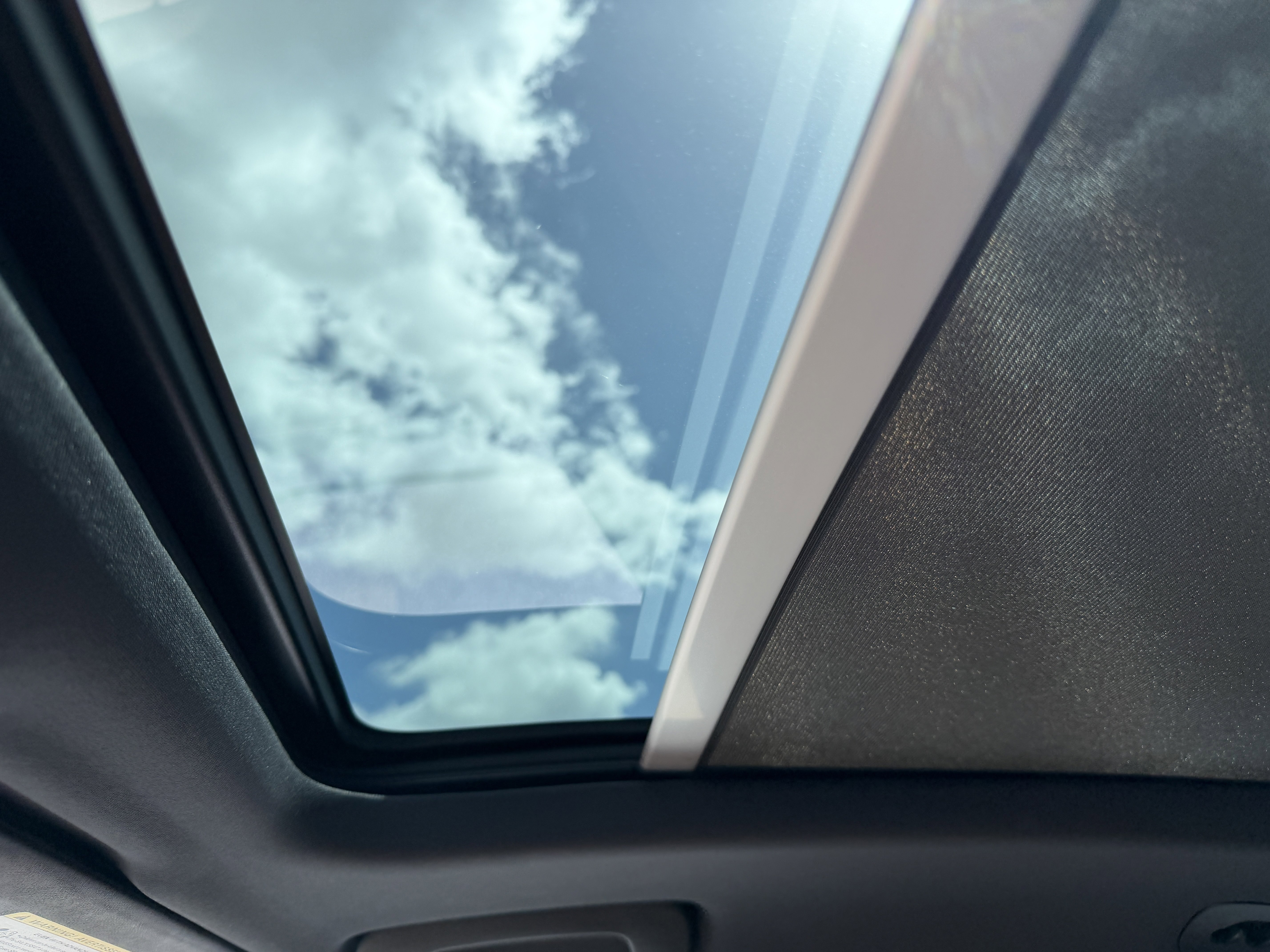 Certified 2025 Porsche Macan image 26