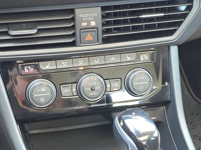 Used 2023 Volkswagen Jetta SE FWD image 24