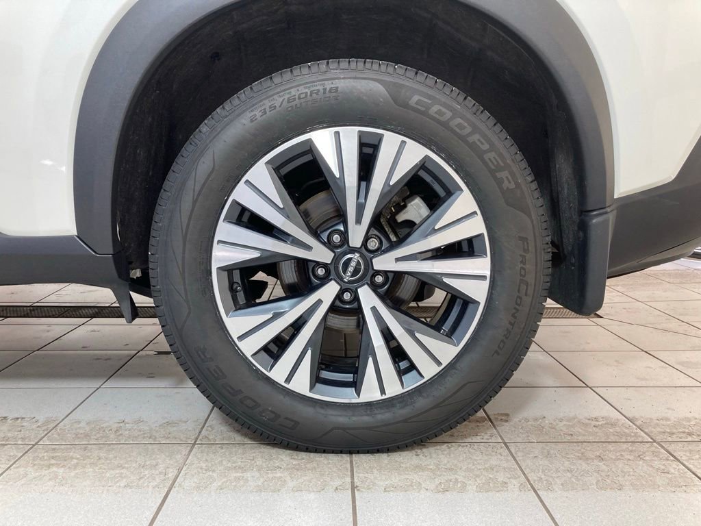 Used 2023 Nissan Rogue SV image 26