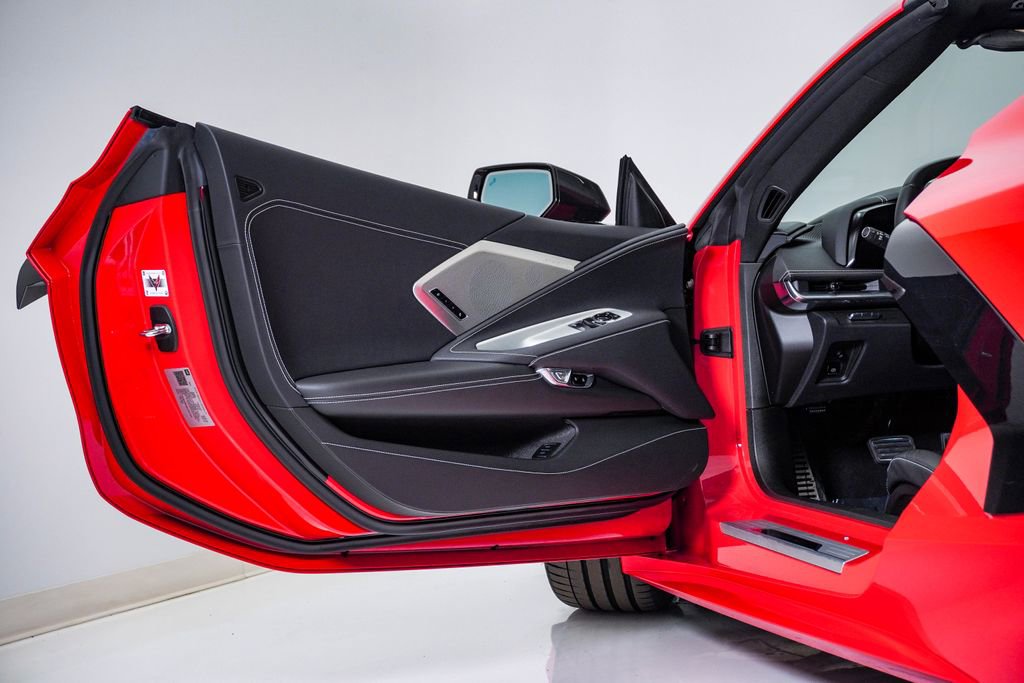 Used 2021 Chevrolet Corvette Stingray Preferred Cpe w/ Z51 Performance Package image 29