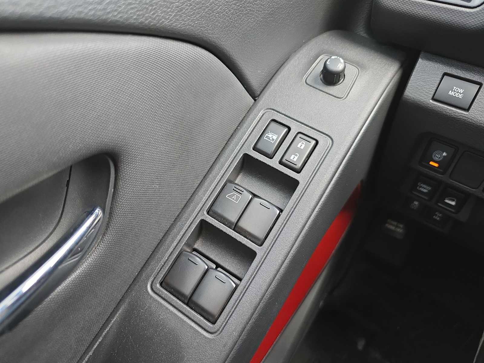 Used 2023 Nissan Frontier PRO-4X w/ Pro Convenience Package image 15