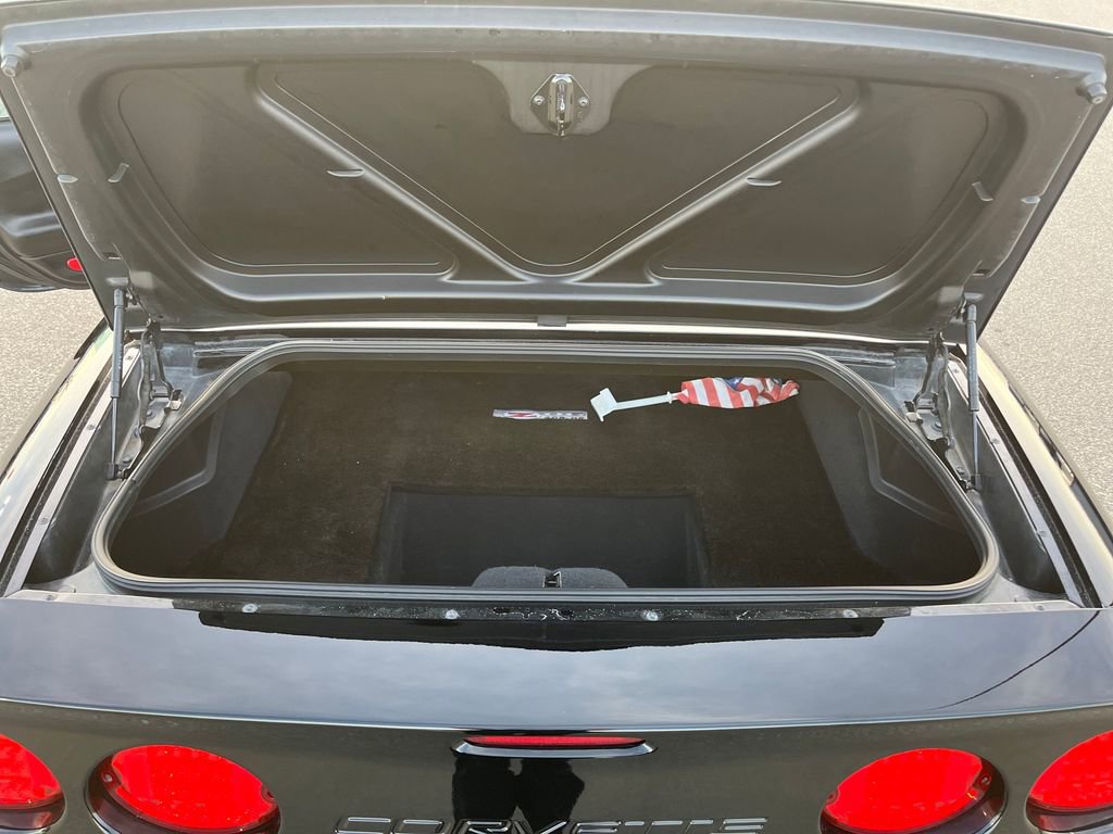 Used 2004 Chevrolet Corvette Z06 w/ Memory Package image 36