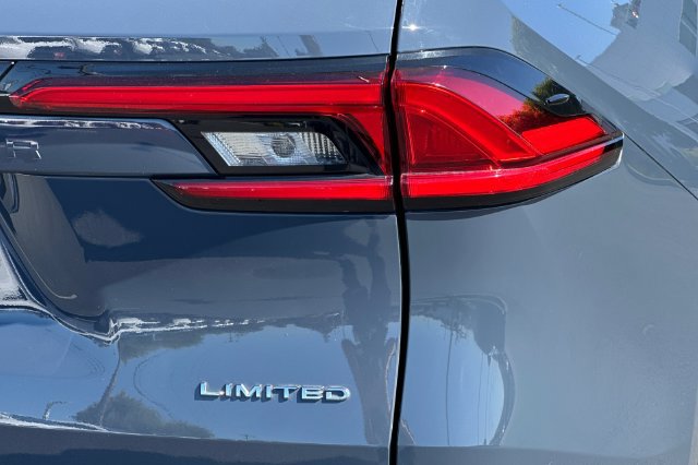 Used 2024 Toyota Grand Highlander AWD image 32