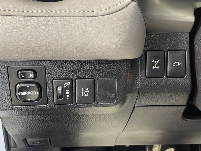 Used 2016 Toyota RAV4 Limited w/ Advanced Technology Package AWD/4WD image 13
