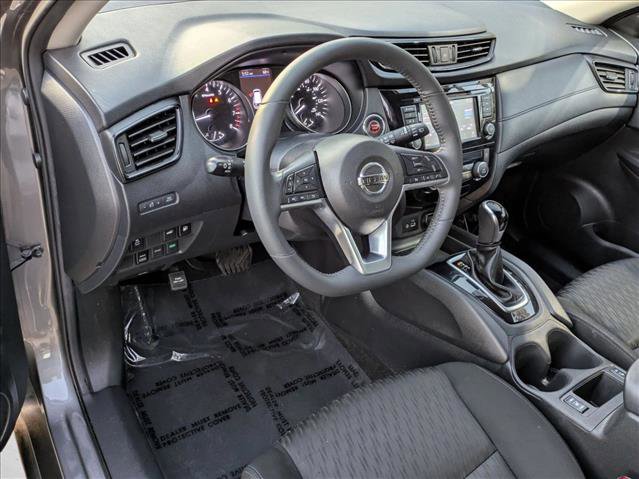 Used 2018 Nissan Rogue SV image 10