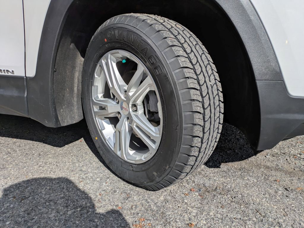 Certified 2022 GMC Terrain SLE w/ Driver Convenience Package image 39