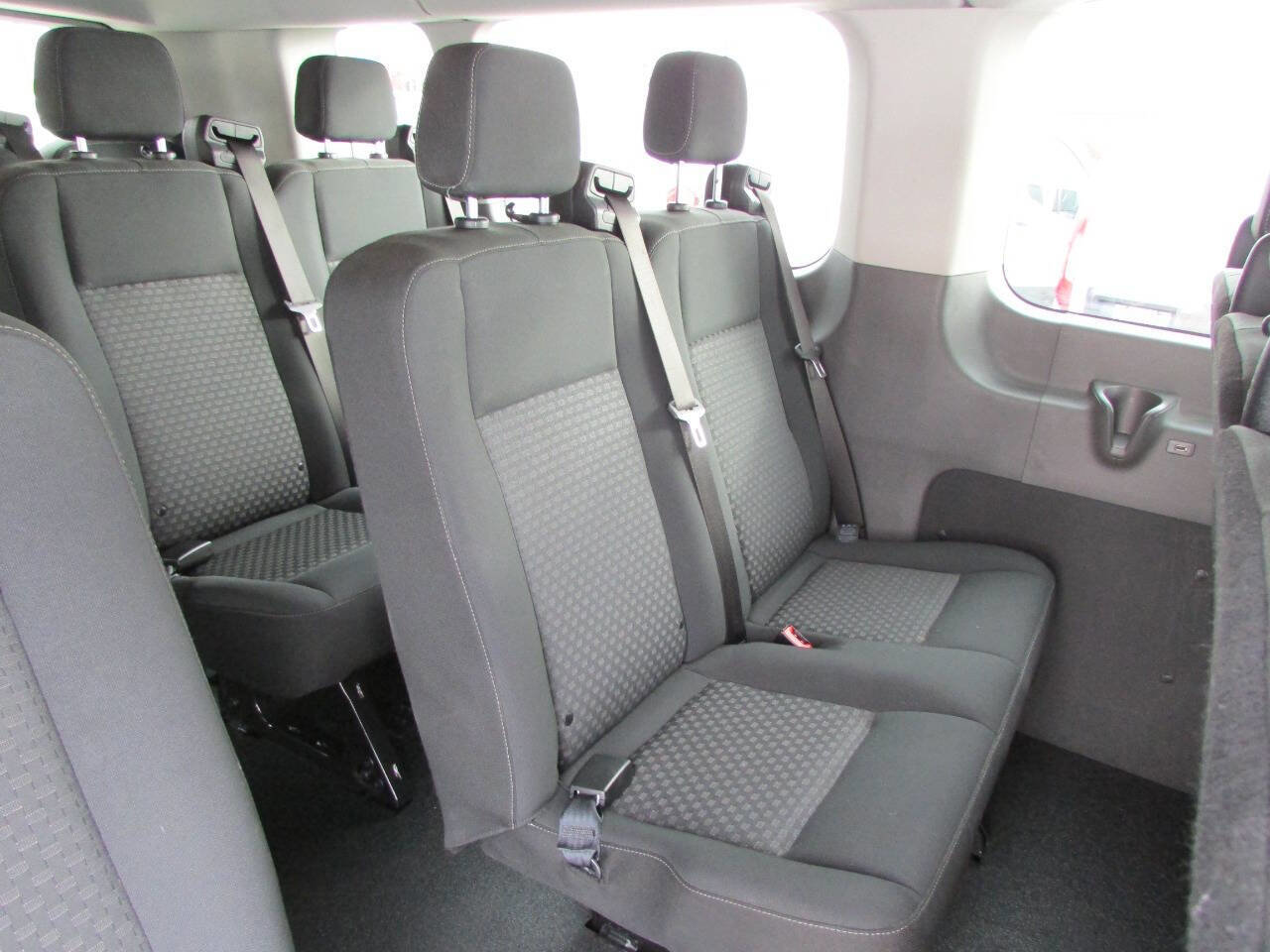 Used 2023 Ford Transit 350 XL image 29