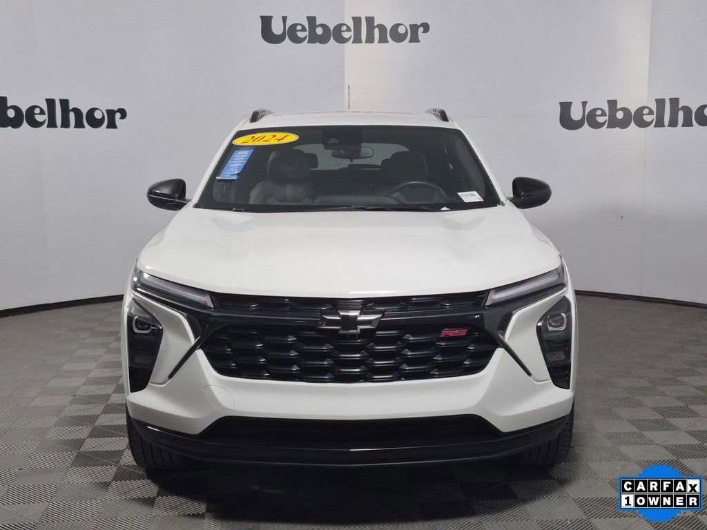 Certified 2024 Chevrolet Trax RS image 2