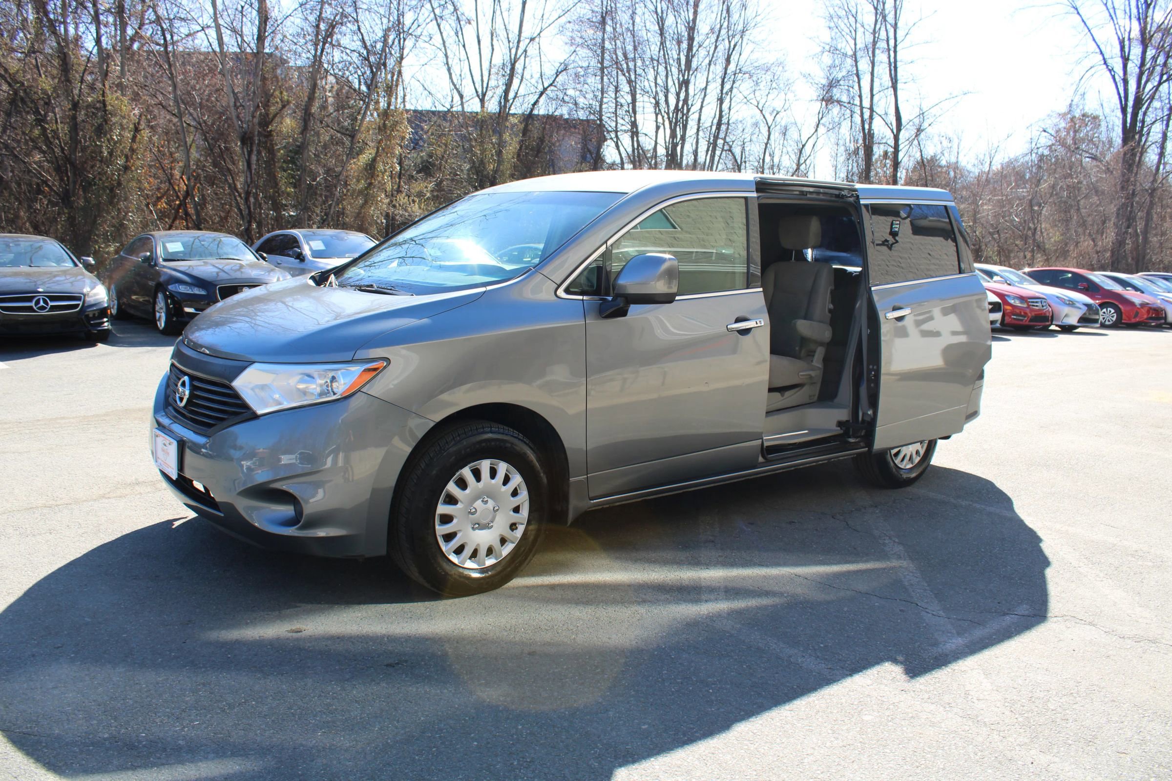 Used 2015 Nissan Quest S image 26