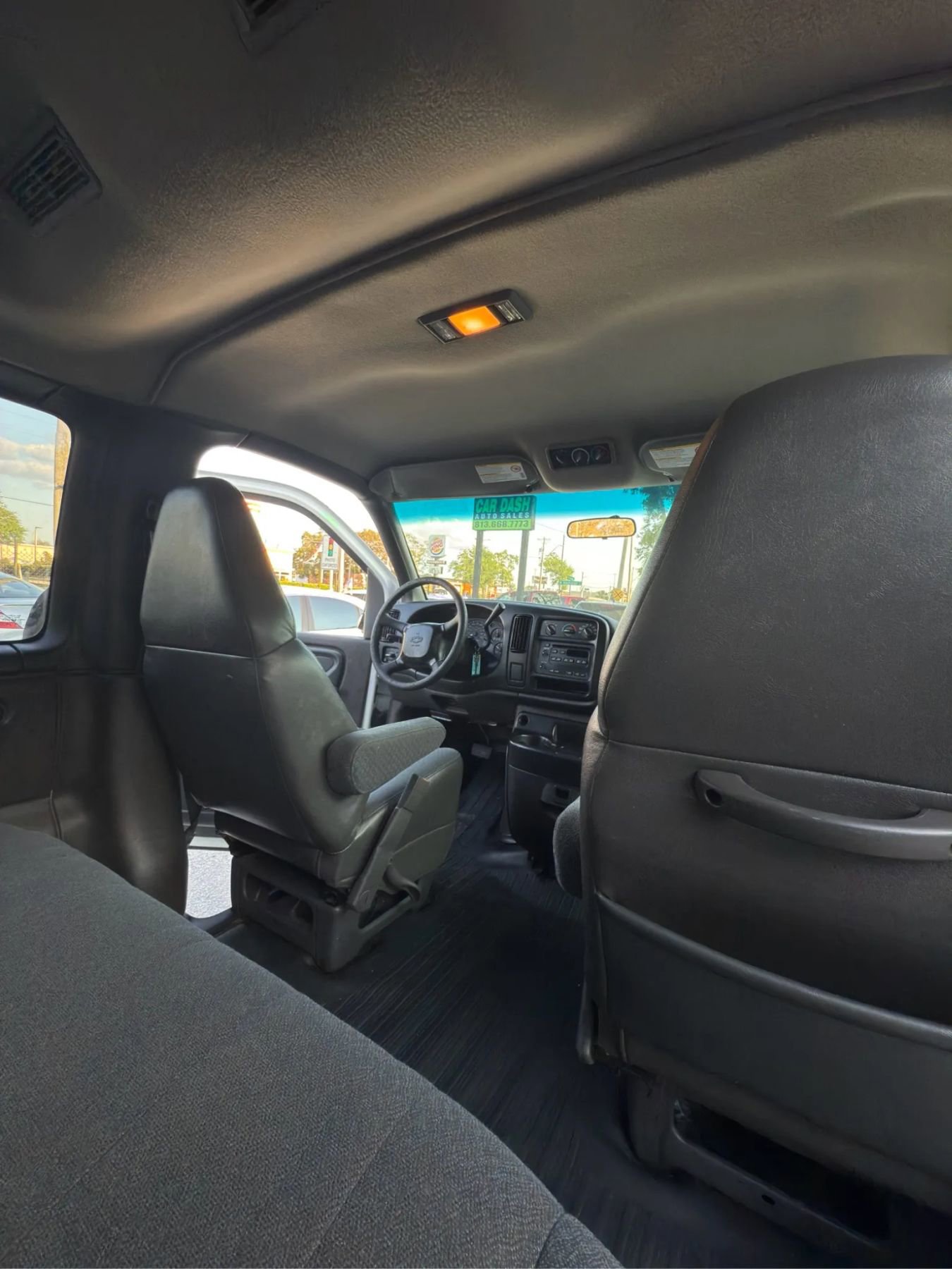 Used 2002 Chevrolet Express 3500 Extended Passenger image 11