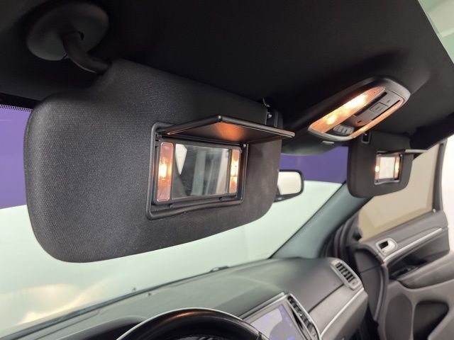 Used 2020 Jeep Grand Cherokee Limited AWD/4WD image 38