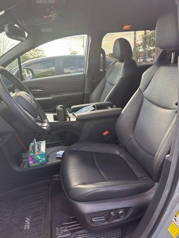 Used 2024 Toyota Sienna XLE Woodland Edition image 8