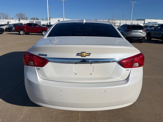 Used 2016 Chevrolet Impala LT w/ Convenience Package image 4