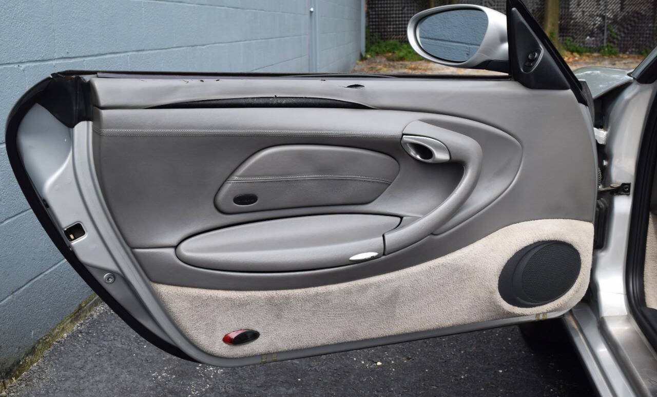 Used 1999 Porsche 911 Cabriolet image 52