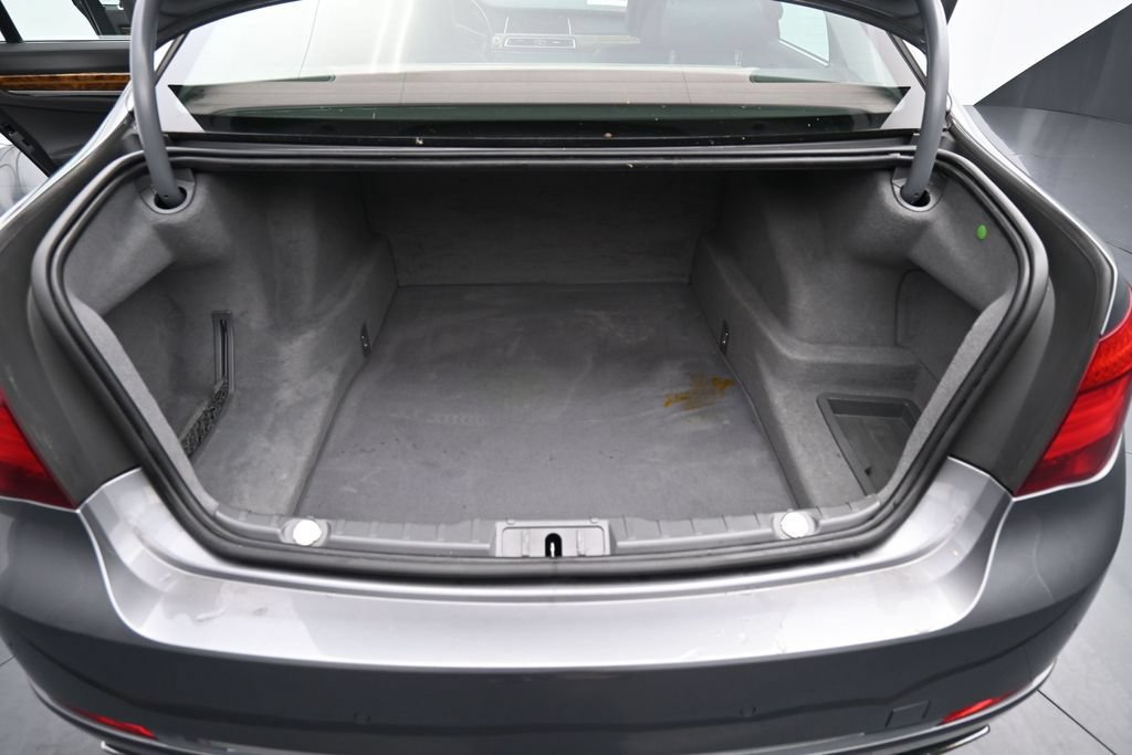 Used 2015 BMW 740i RWD image 21