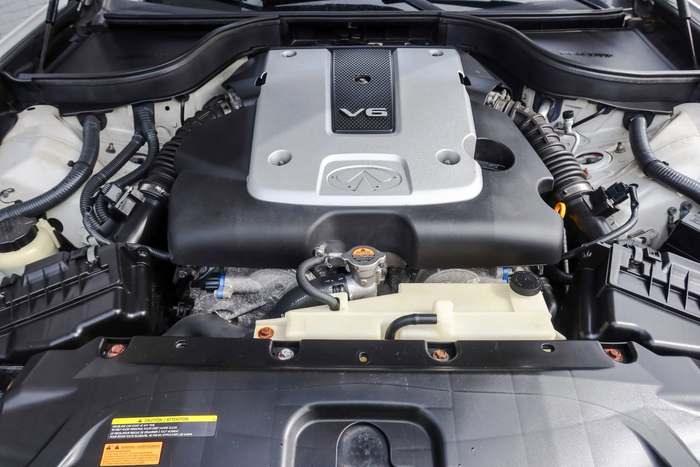 Used 2011 INFINITI G25 x w/ Moonroof Pkg image 29