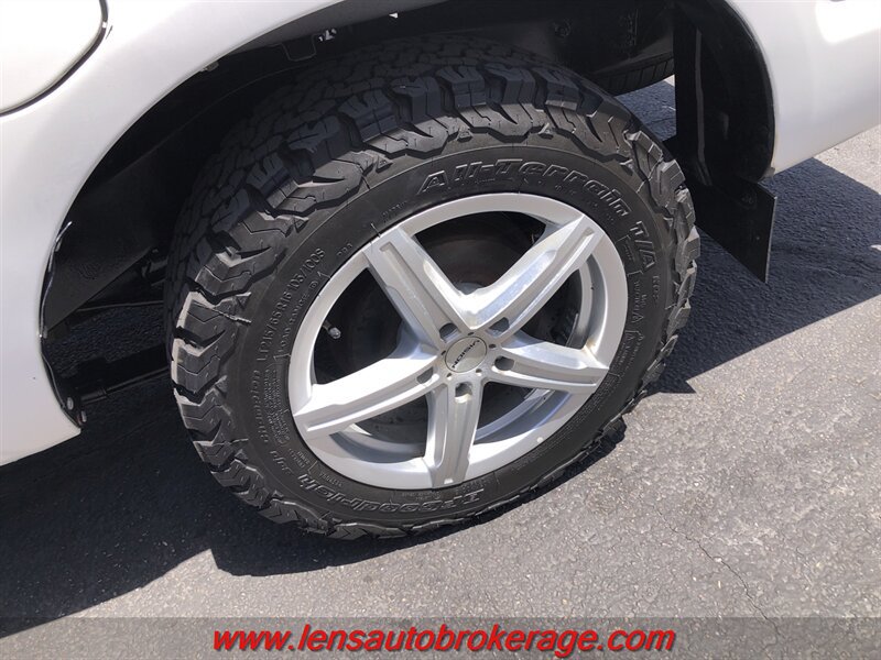 Used 1999 Toyota Tacoma 2WD Xtracab w/ SR5 Pkg image 21