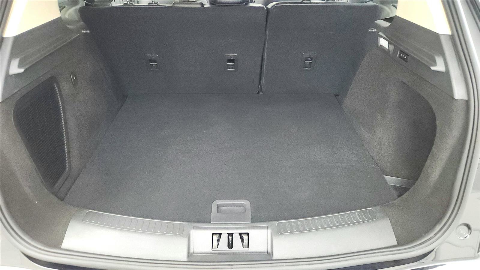 Used 2023 Lincoln Corsair AWD w/ Equipment Group 101A image 18