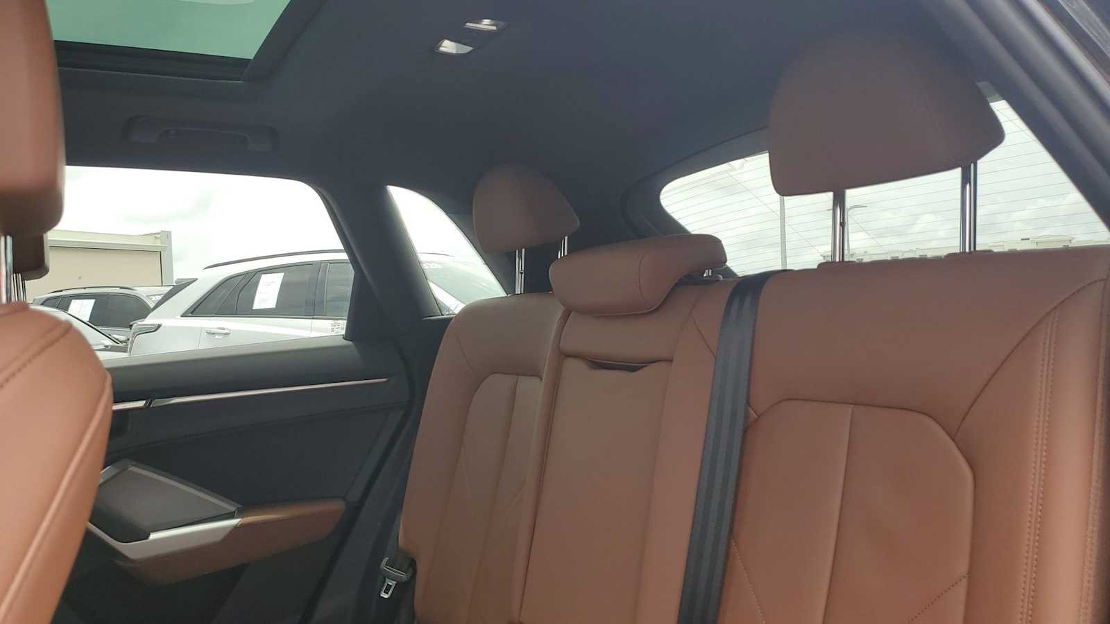 Certified 2022 Audi Q3 2.0T Premium w/ Convenience Package AWD/4WD image 20