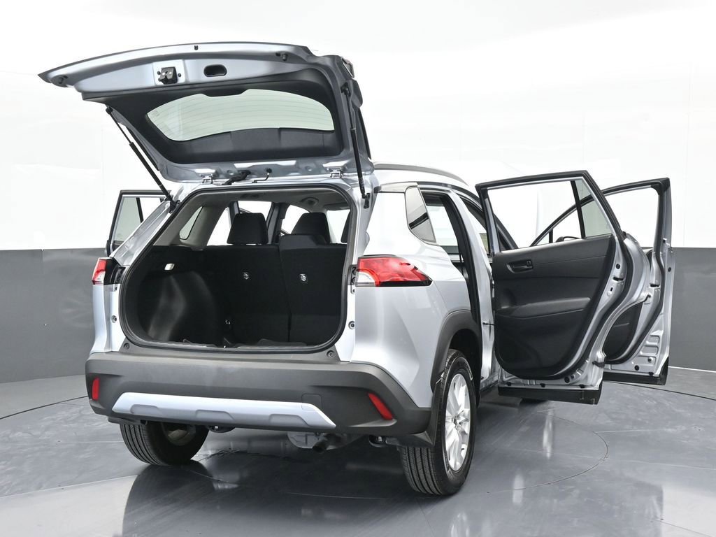 Used 2023 Toyota Corolla Cross LE image 69