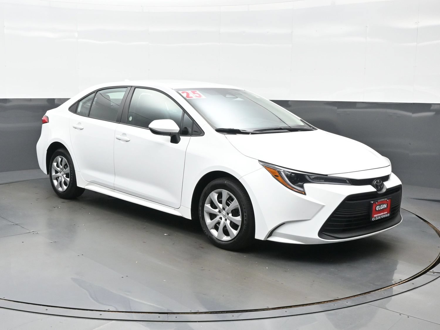 Used 2025 Toyota Corolla LE FWD image 8