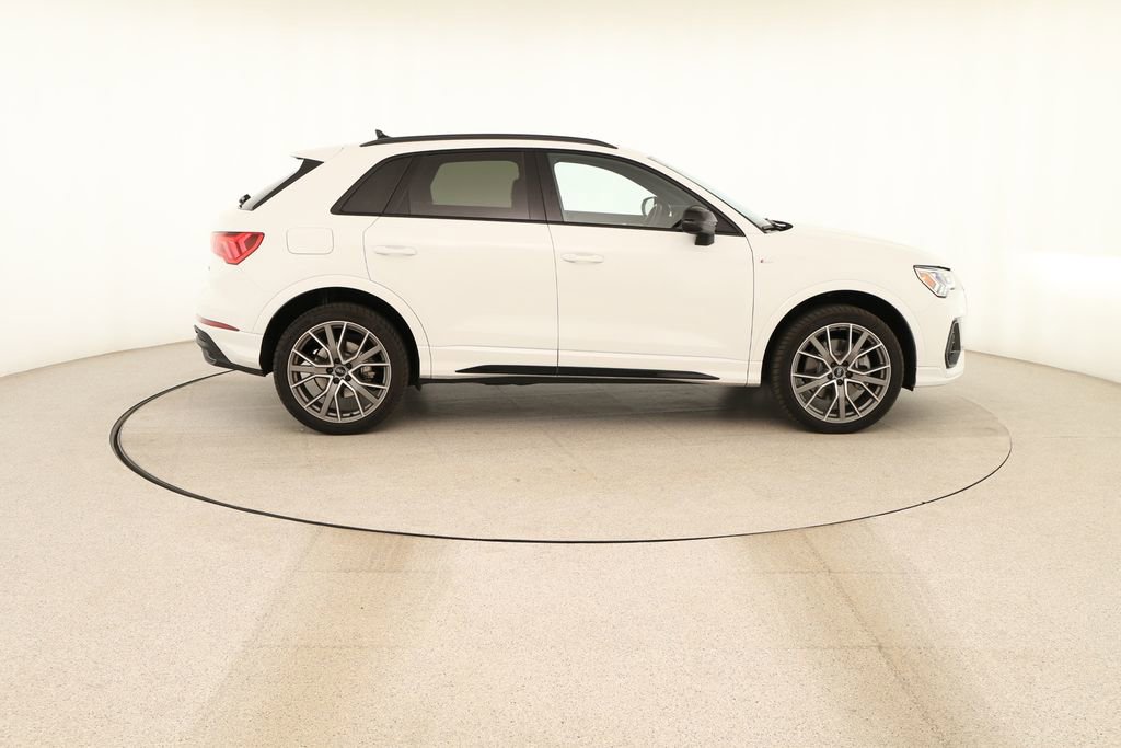 Certified 2025 Audi Q3 2.0T Premium Plus w/ Premium Plus Package AWD/4WD image 8