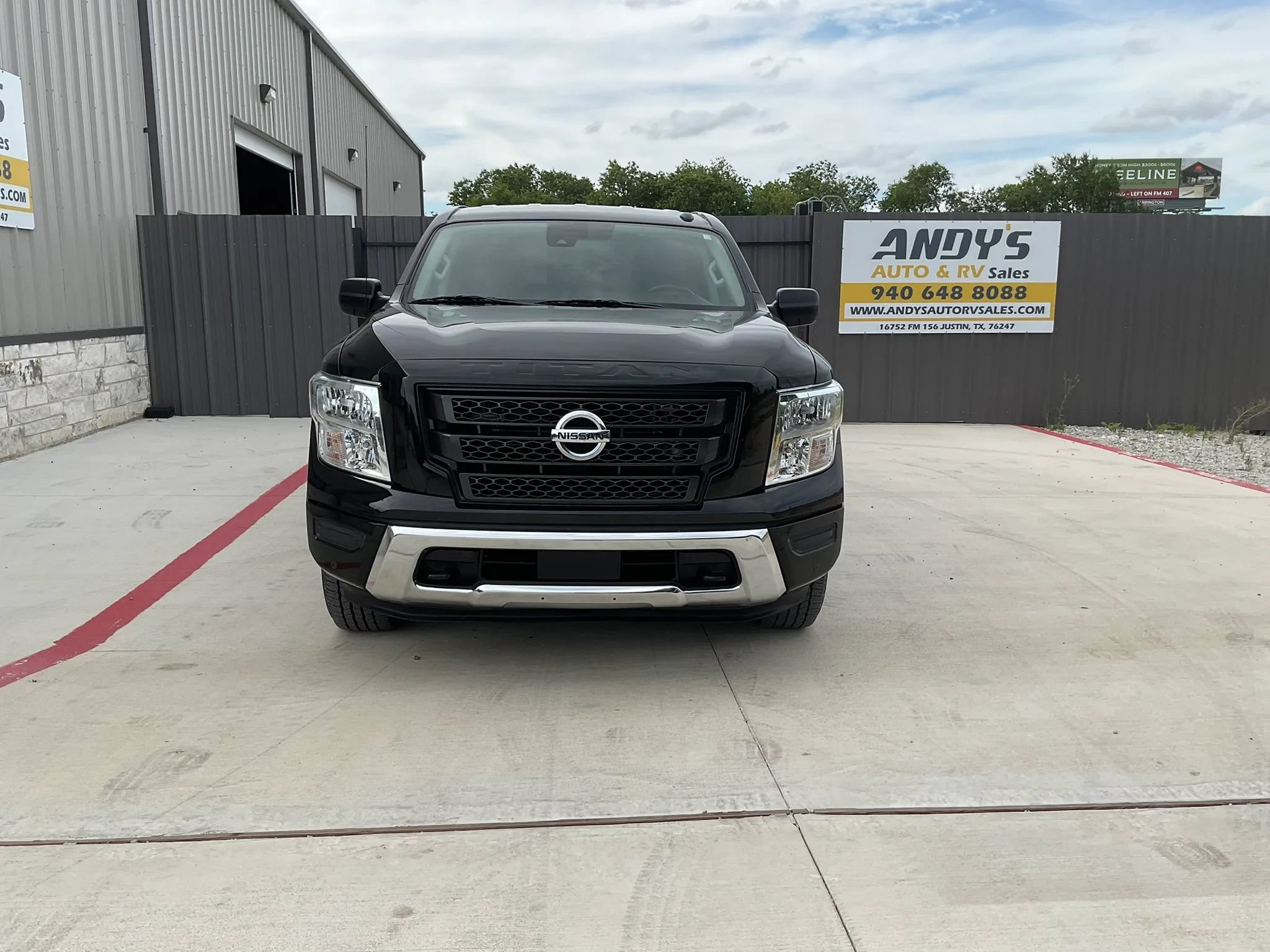 Used 2021 Nissan Titan SV w/ SV Convenience Package