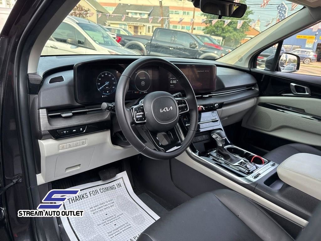 Used 2024 Kia Carnival SX image 36