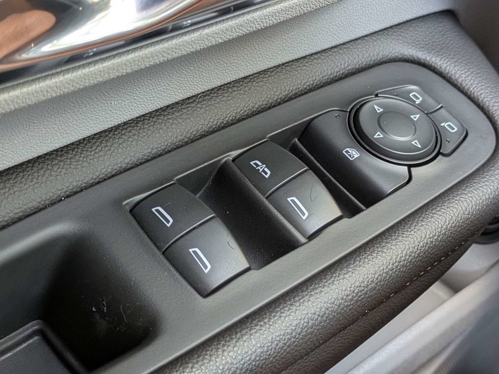 Used 2021 GMC Terrain SLT FWD image 25