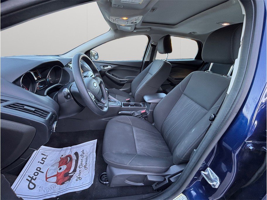 Used 2017 Ford Focus SEL FWD image 2