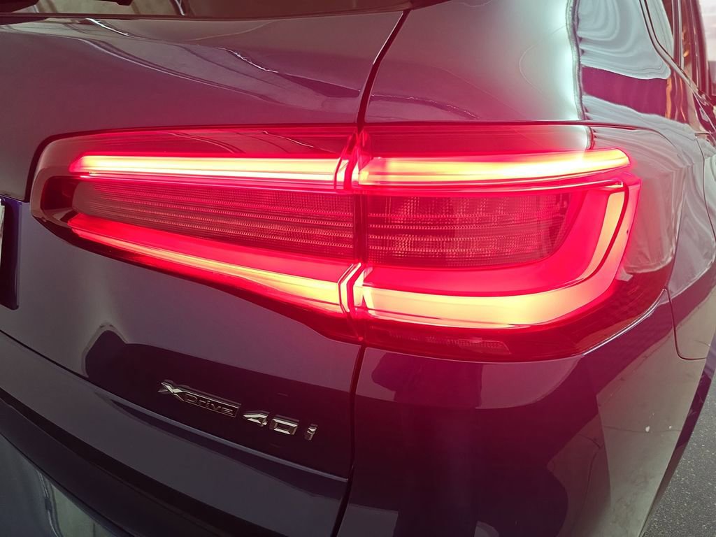 Used 2021 BMW X5 xDrive40i w/ M Sport Package AWD/4WD image 33