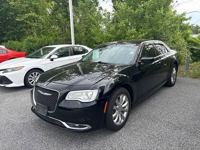Used 2017 Chrysler 300 Limited w/ Value Package AWD/4WD image 11