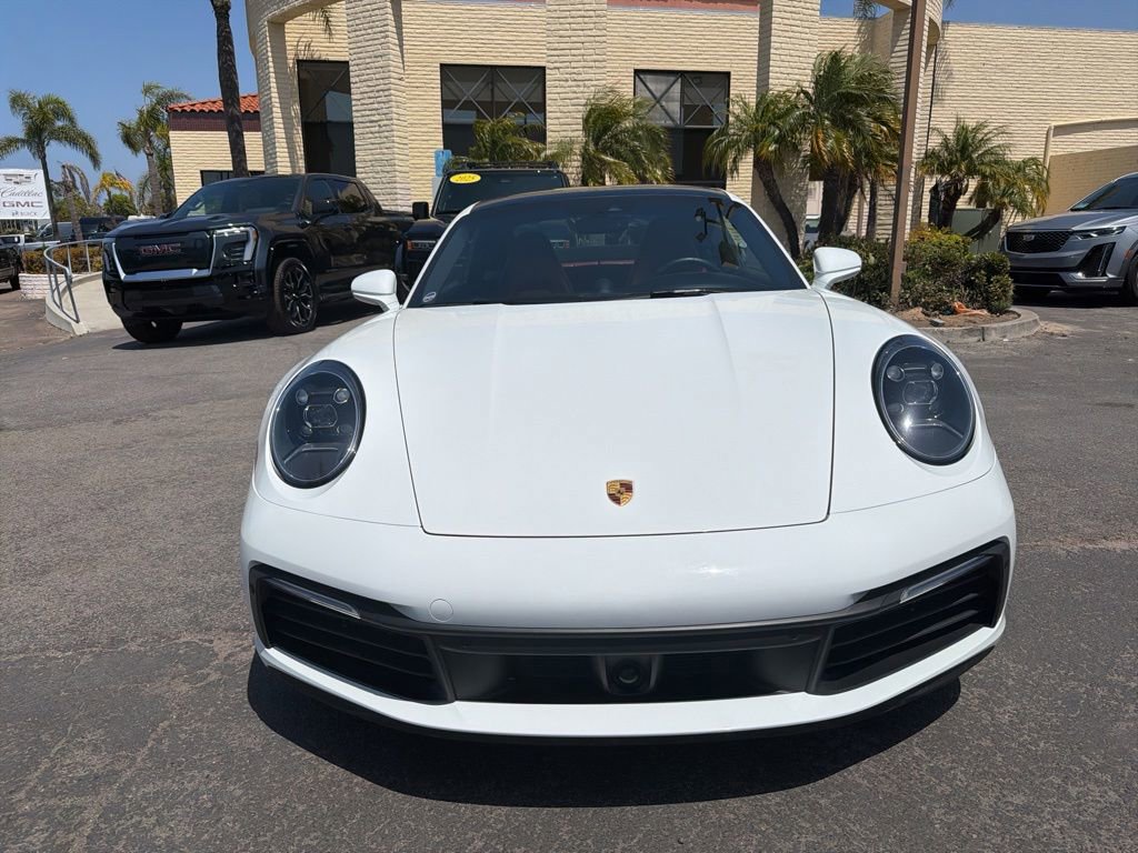 Used 2020 Porsche 911 Carrera RWD image 2