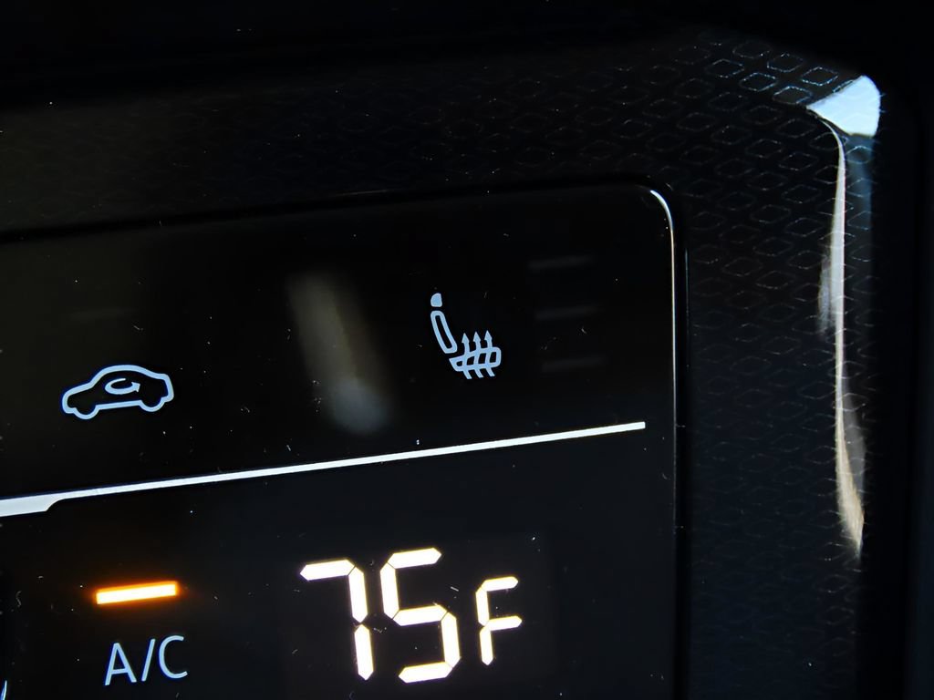 New 2025 Volkswagen Taos SE AWD/4WD image 19