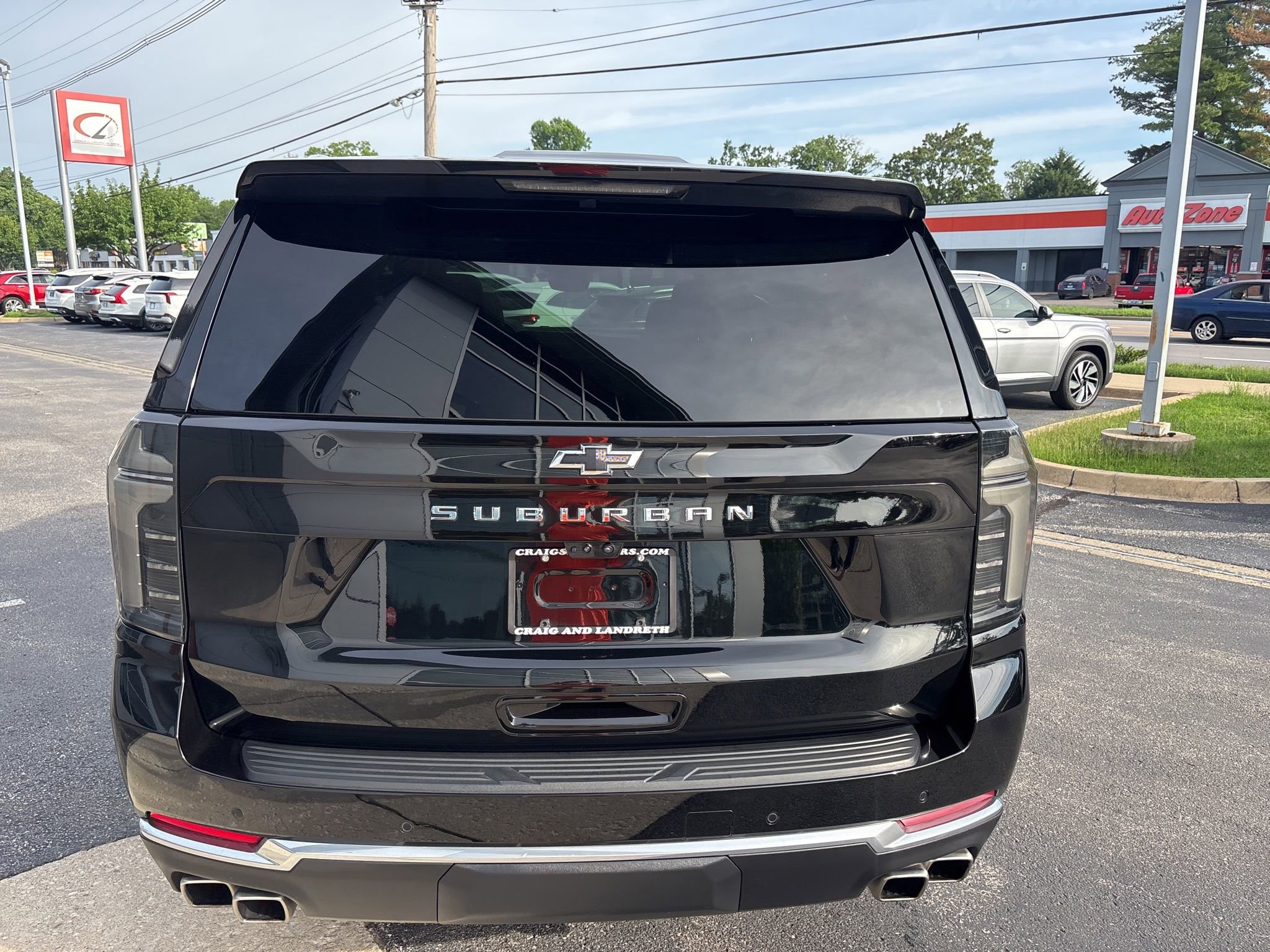 Used 2025 Chevrolet Suburban High Country AWD/4WD image 5