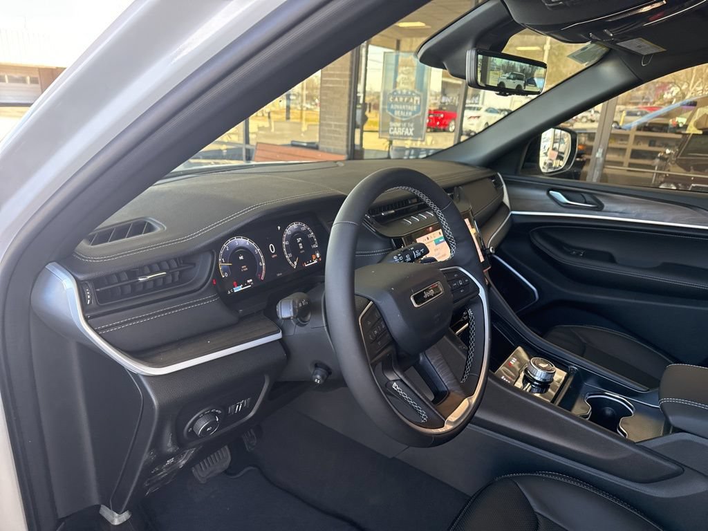 New 2026 Jeep Grand Cherokee Limited AWD/4WD image 9