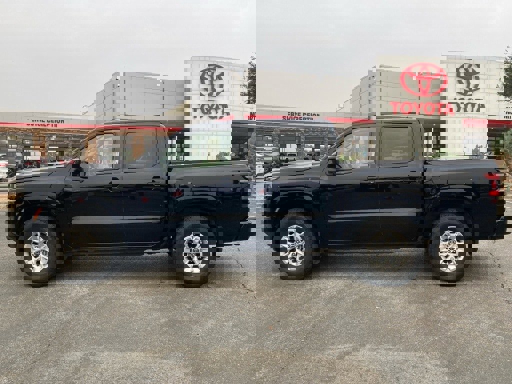 Used 2024 Nissan Frontier SV image 8