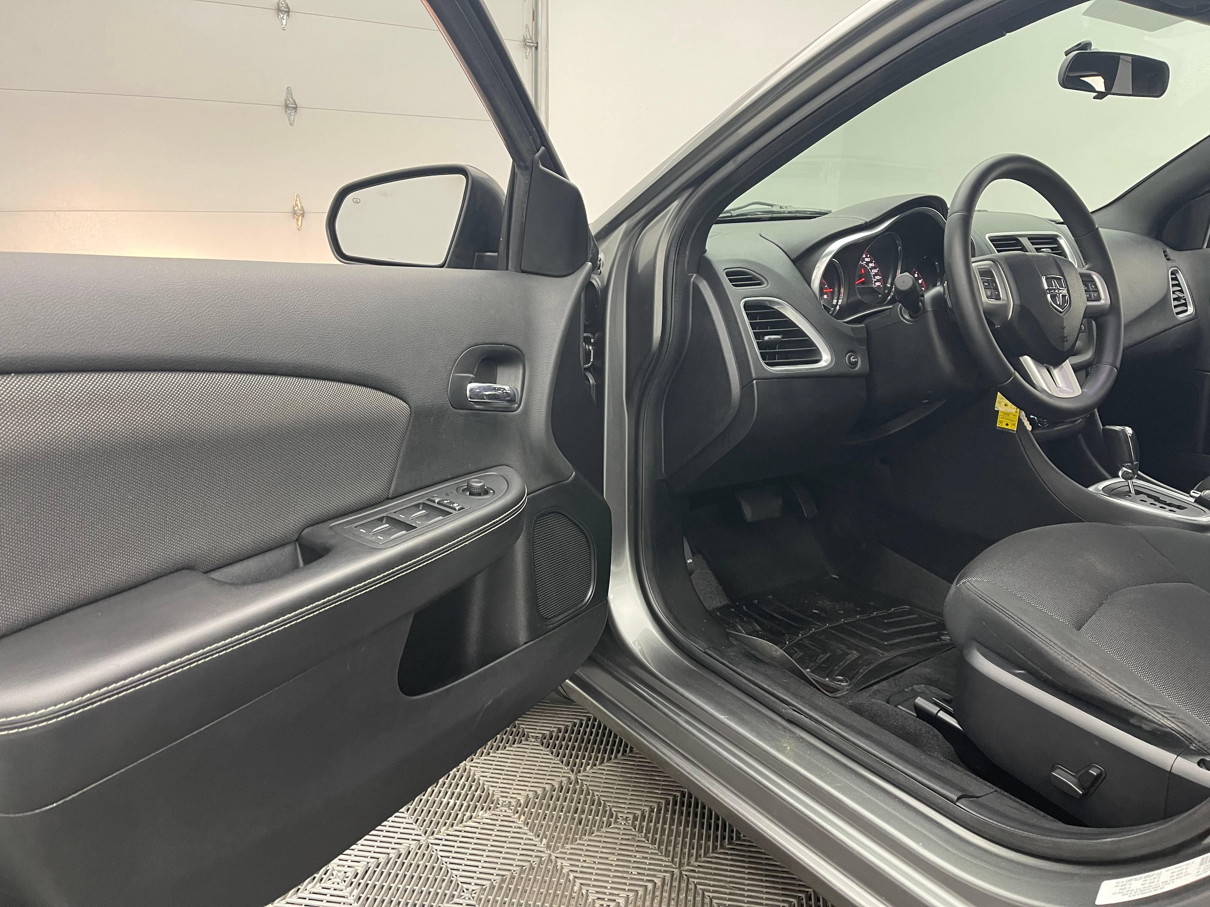 Used 2013 Dodge Avenger SXT w/ Rallye Appearance Group FWD image 12
