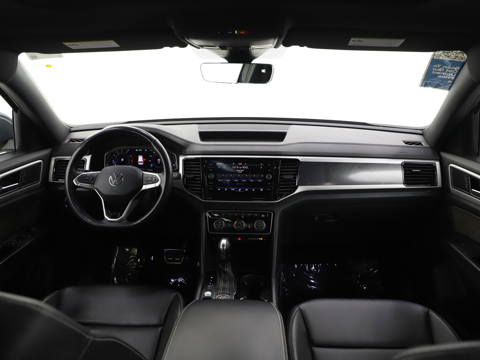 Used 2022 Volkswagen Atlas Cross Sport SEL R-Line image 13