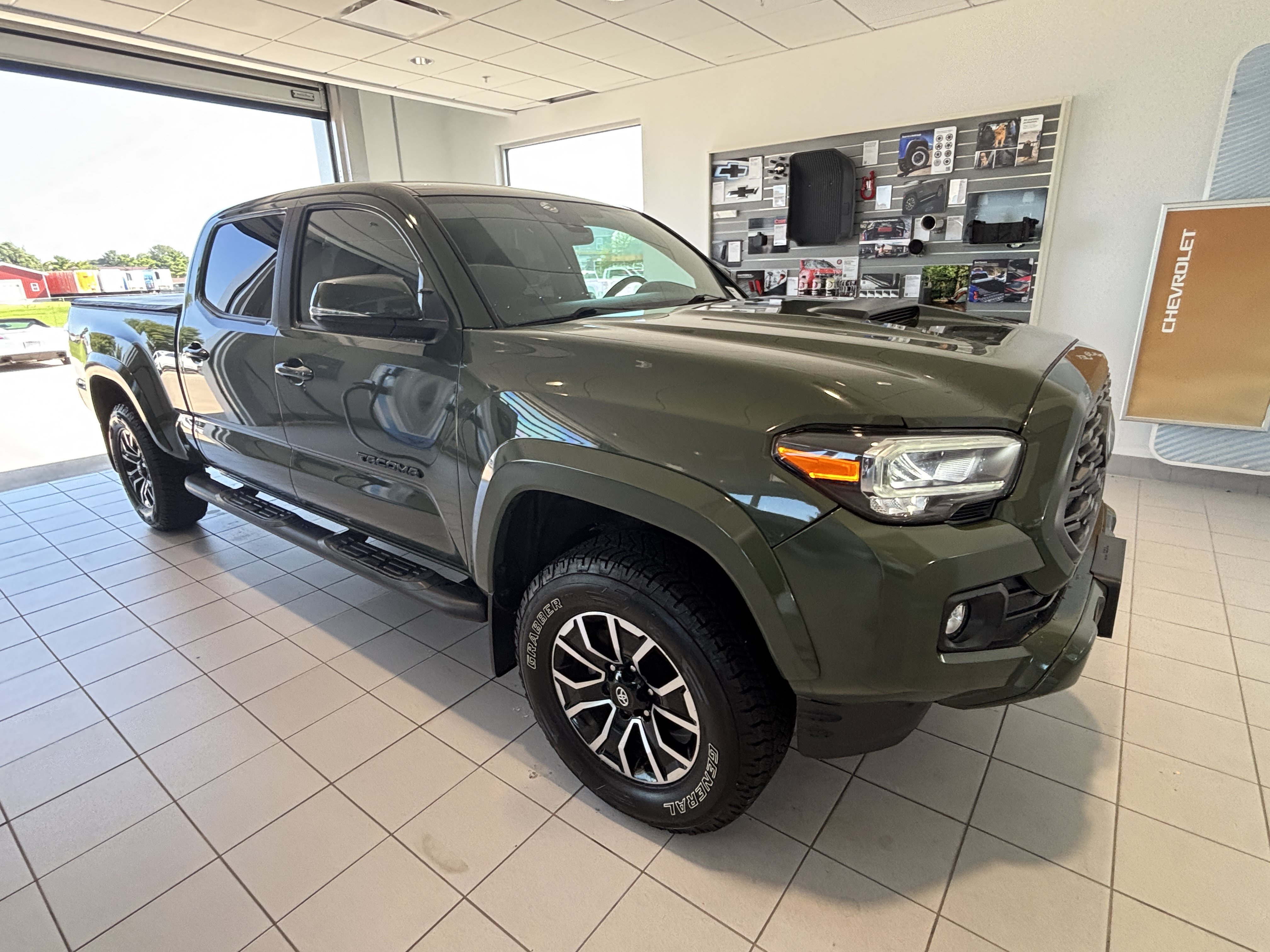 Used 2022 Toyota Tacoma TRD Sport w/ Technology Package