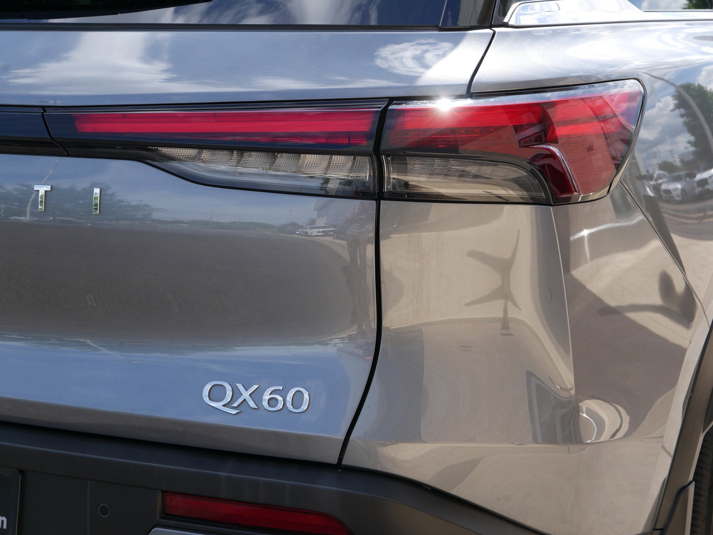 Certified 2024 INFINITI QX60 Sensory w/ Vision Package image 17