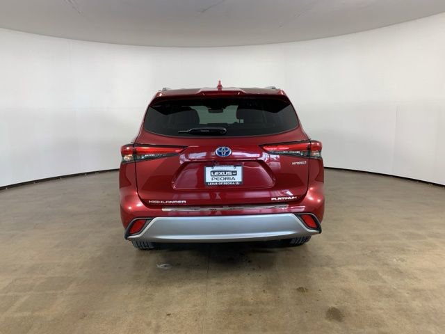 Used 2021 Toyota Highlander Platinum image 10